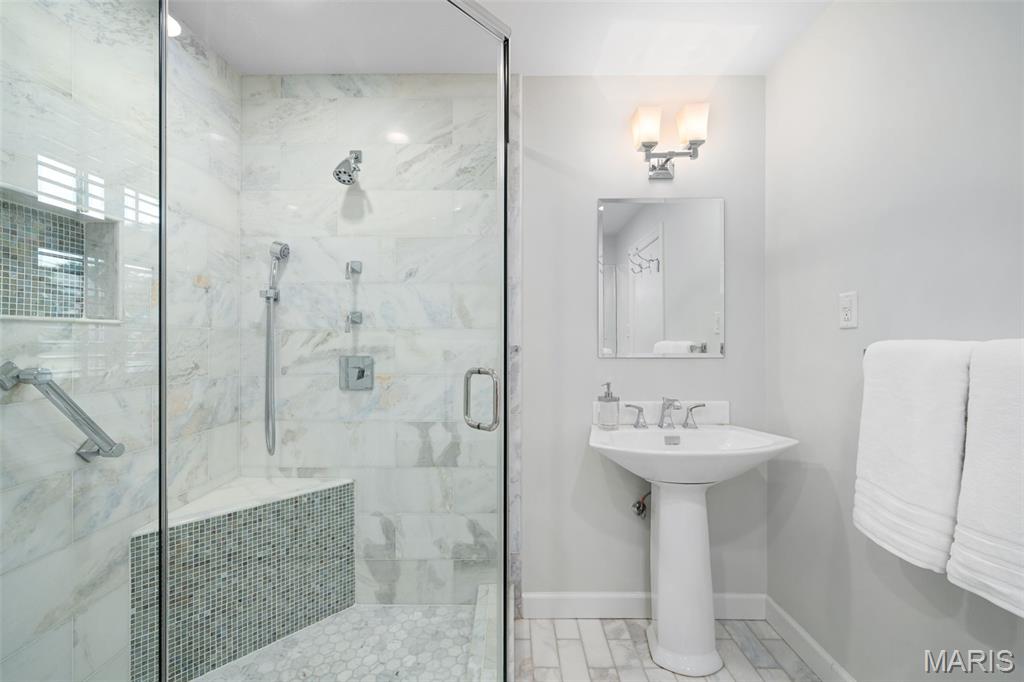 9291 Ladue Road Ladue, MO 63124 - Photo 30 of 59