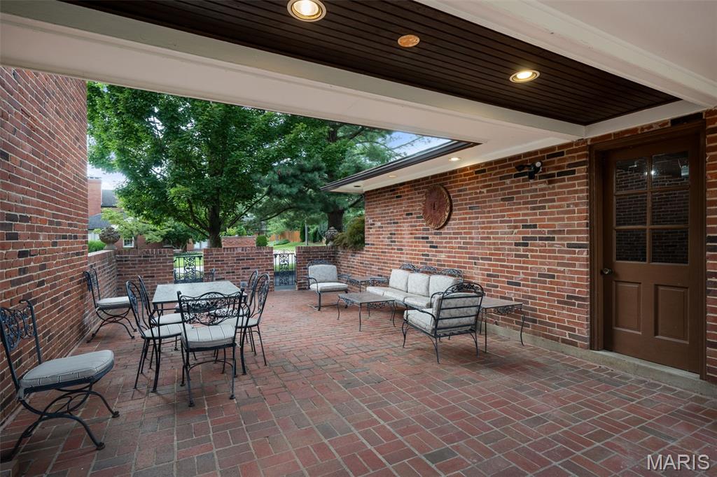 9291 Ladue Road Ladue, MO 63124 - Photo 45 of 59