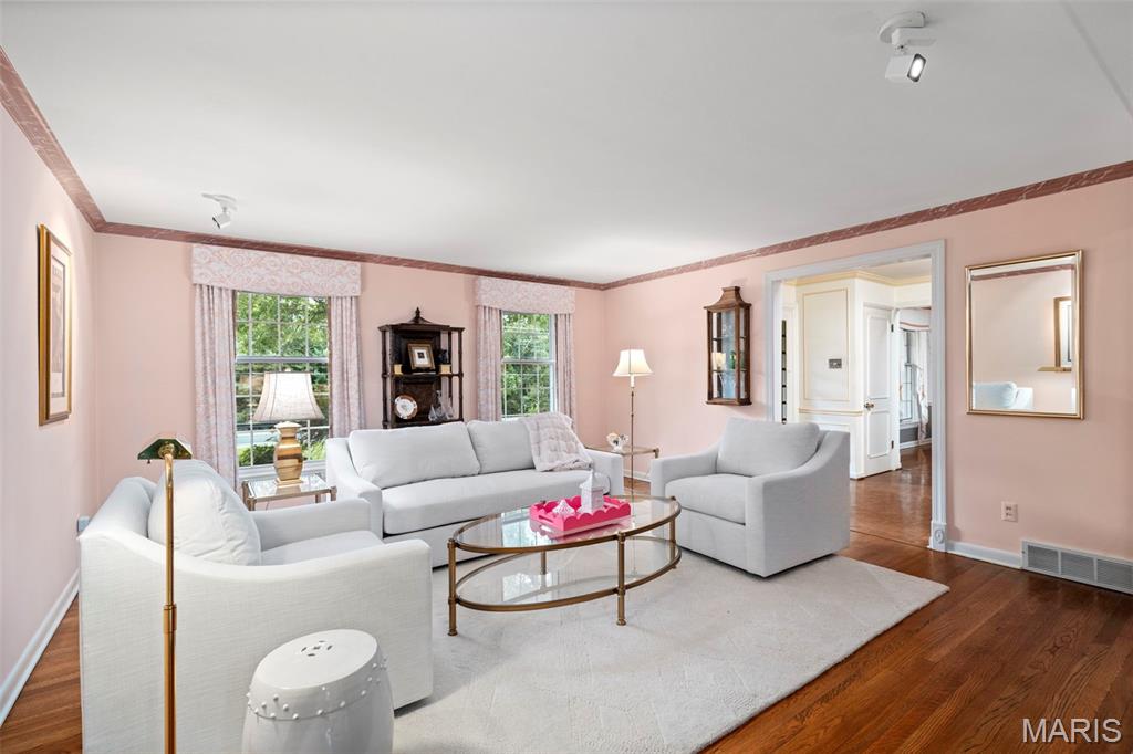 9291 Ladue Road Ladue, MO 63124 - Photo 9 of 59