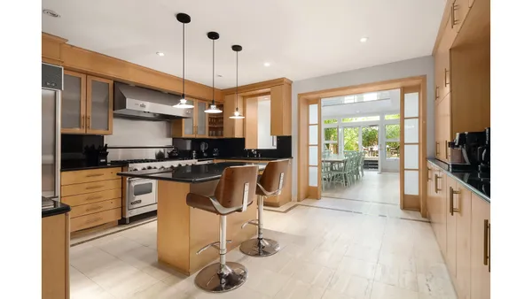 $50,000 | 235 East 72nd Street | Lenox Hill