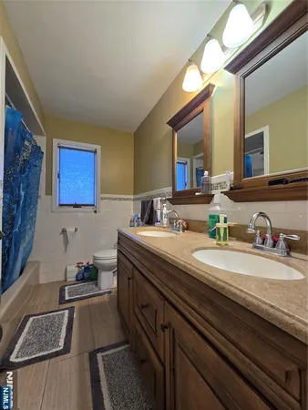 $3,700 | 26 East Ruby Avenue, Palisades Park, NJ 07650