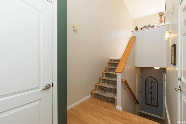 $218,500 | 1416 Vista Grande Drive, Pekin, IL 61554