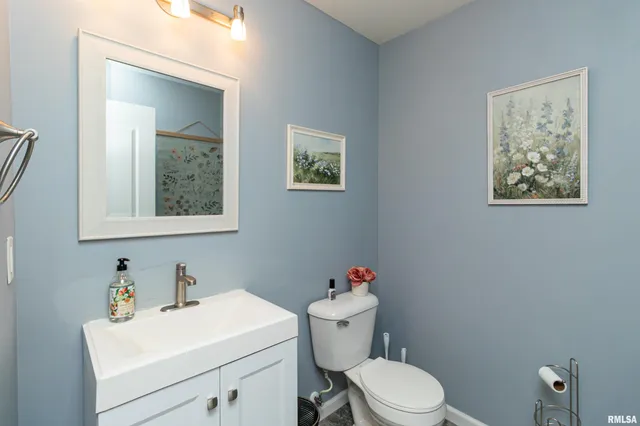 $218,500 | 1416 Vista Grande Drive, Pekin, IL 61554