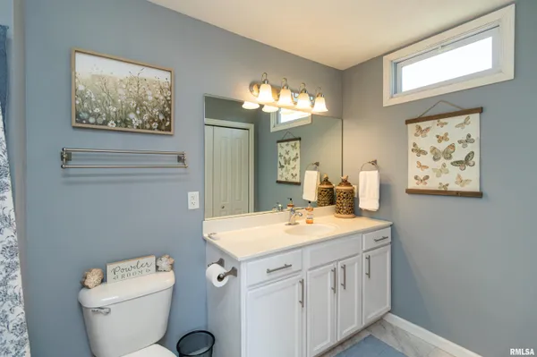 $210,000 | 1416 Vista Grande Drive, Pekin, IL 61554