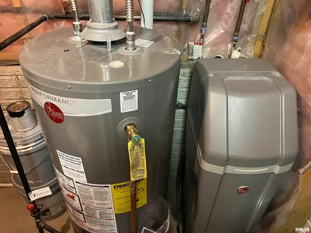 $218,500 | 1416 Vista Grande Drive, Pekin, IL 61554