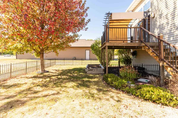 $210,000 | 1416 Vista Grande Drive, Pekin, IL 61554