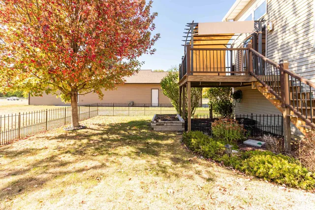 $218,500 | 1416 Vista Grande Drive, Pekin, IL 61554