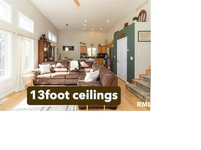 $215,500 | 1416 Vista Grande Drive, Pekin, IL 61554