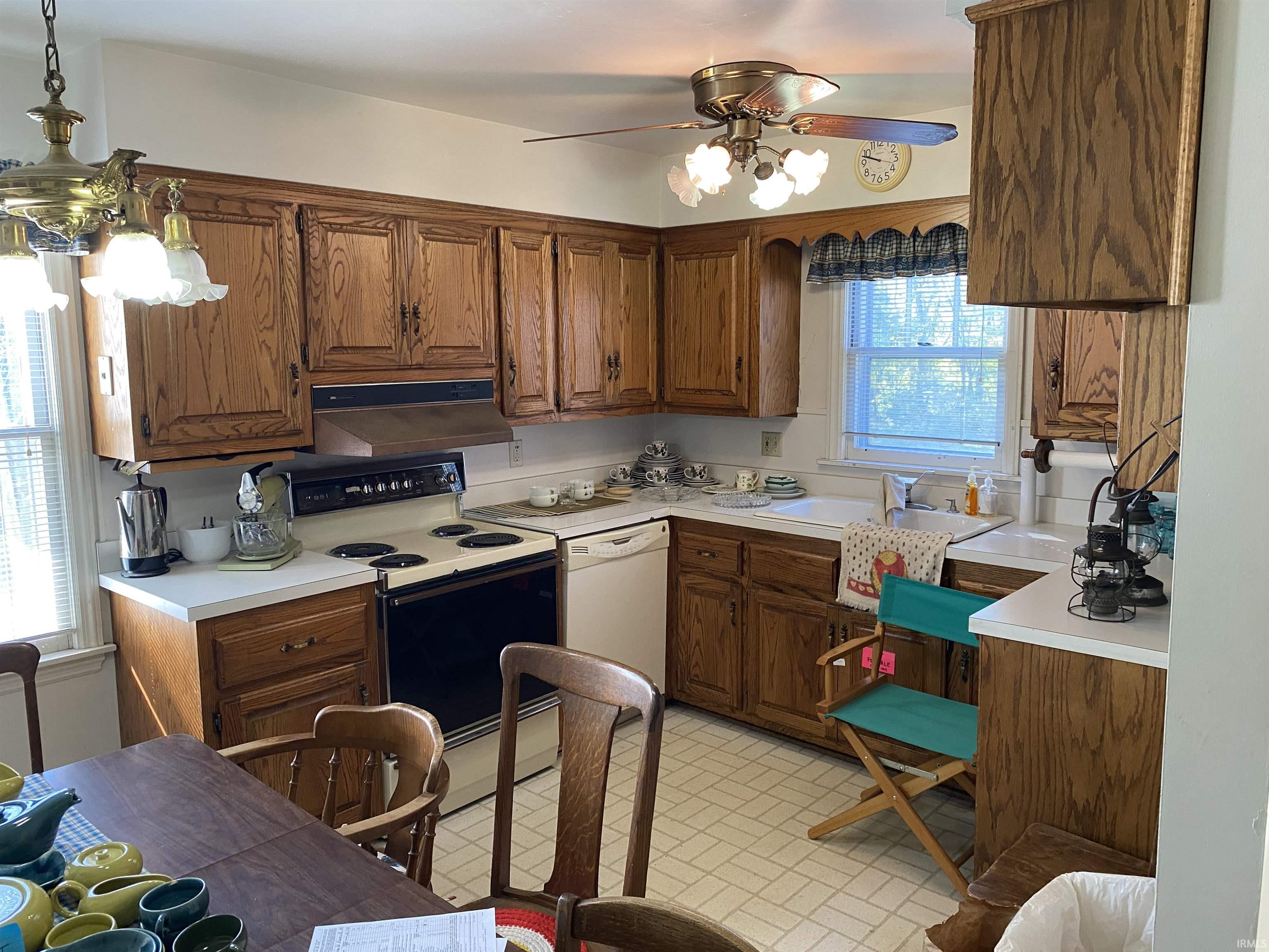 8116 Middle Mt Vernon Road Evansville, IN 47712 - Photo 10 of 36 Gallery Image 10