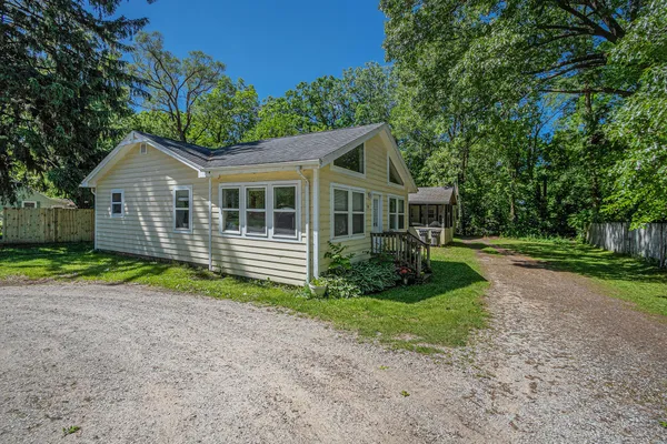 $590,000 | 121 East Michigan Street, New Buffalo, MI 49117