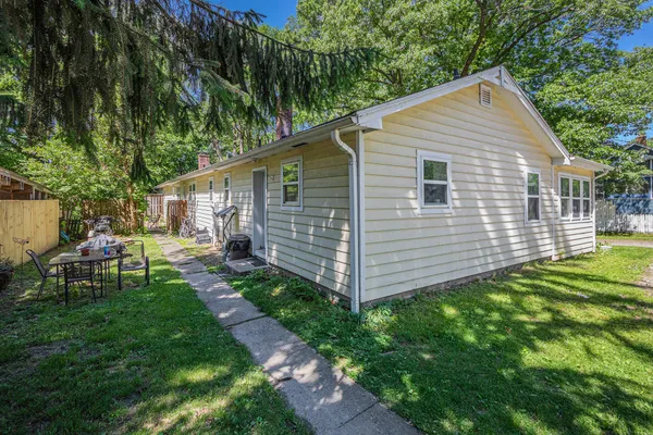 $590,000 | 121 East Michigan Street, New Buffalo, MI 49117