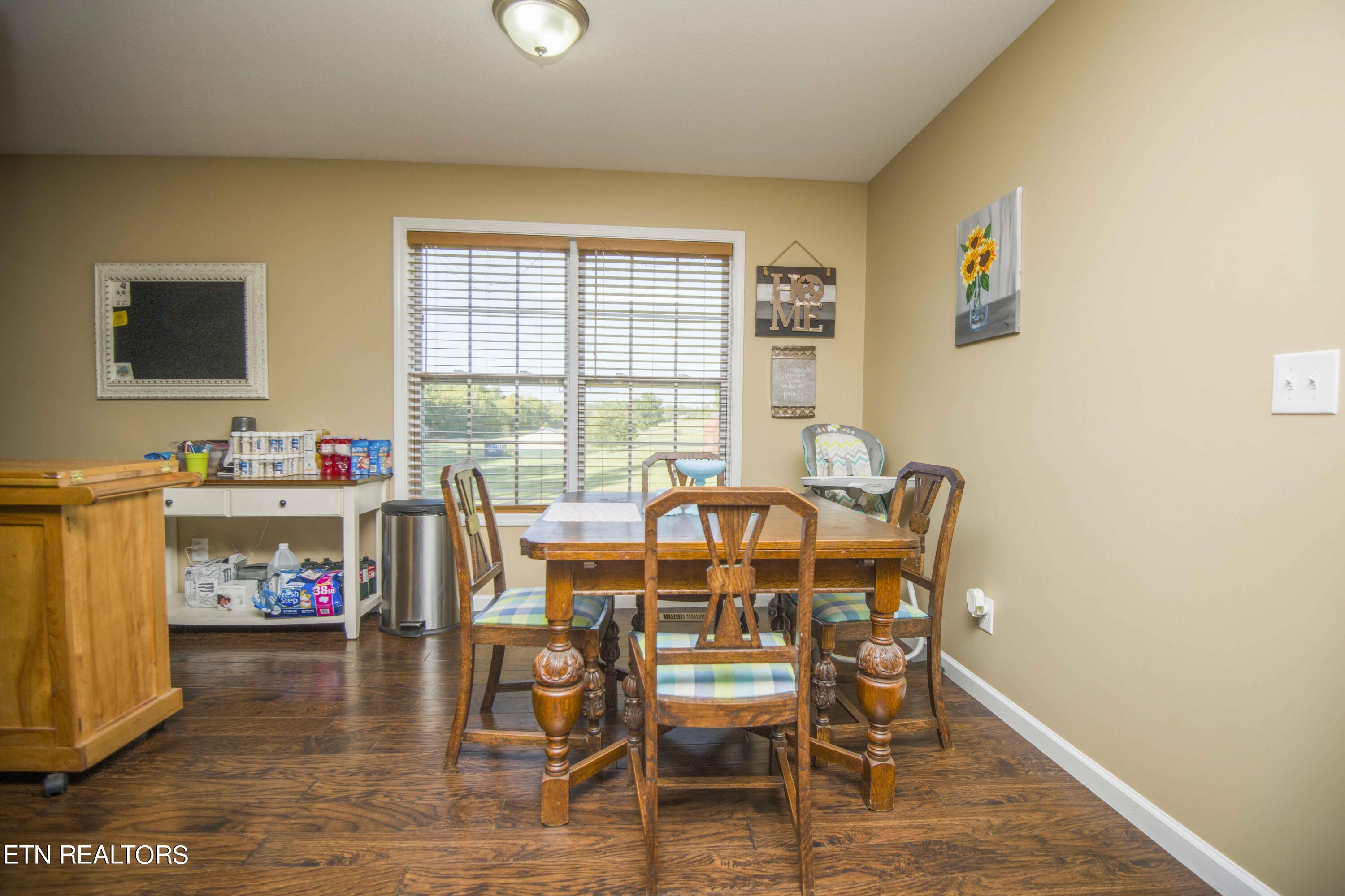 148 Prospect Road Luttrell, TN 37779 - Photo 10 of 29 148prospectdining2