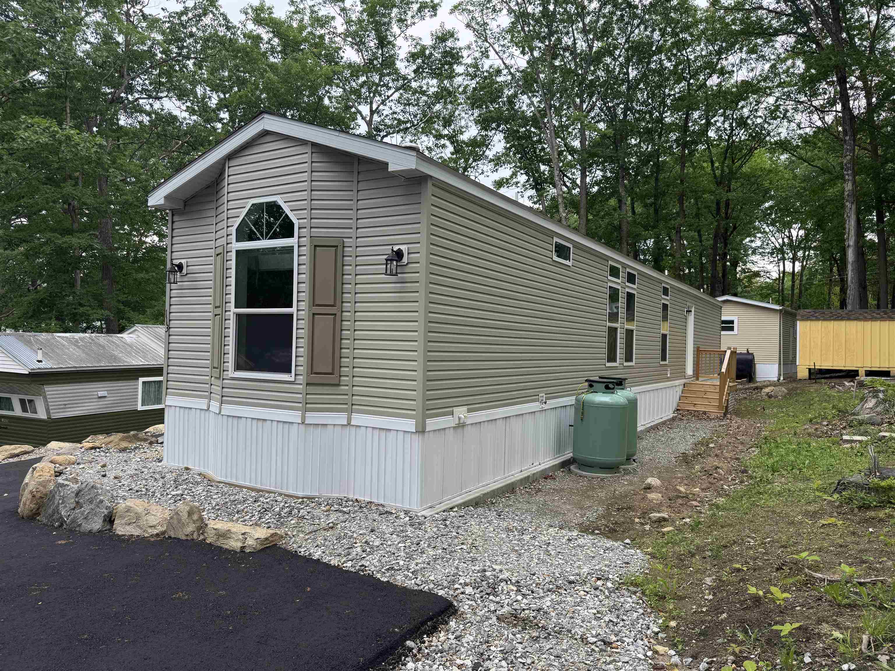 9 Sargents Place, Unit 113 Gilford, NH 03249 - Photo 1 of 23