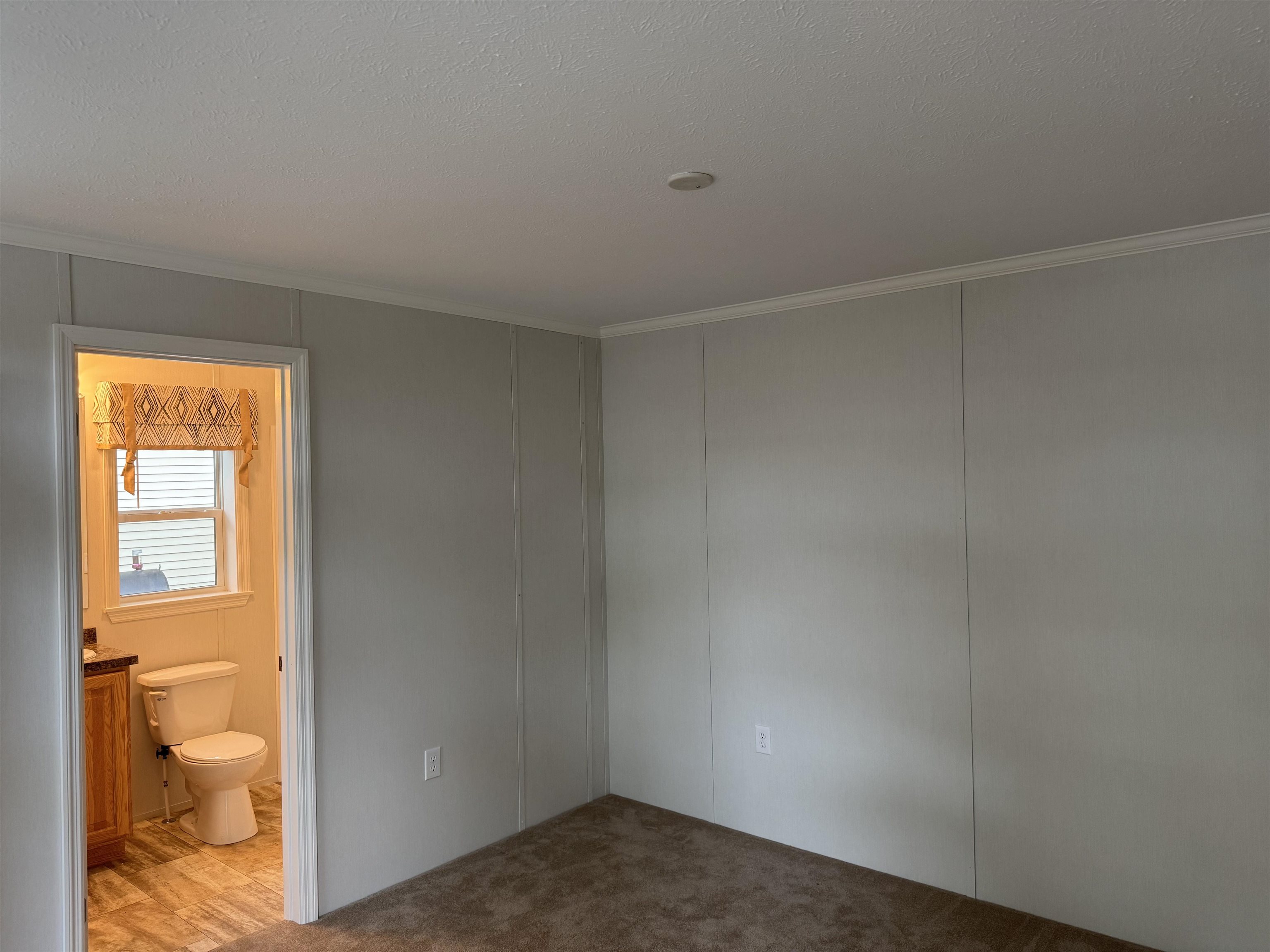 9 Sargents Place, Unit 113 Gilford, NH 03249 - Photo 13 of 23