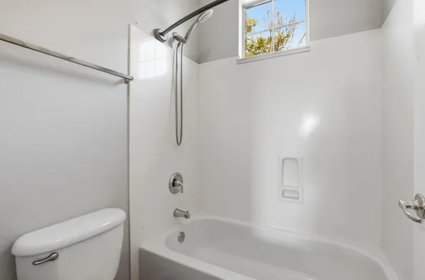 $3,695 | 3565 East Vaughn Court, Gilbert, AZ 85234