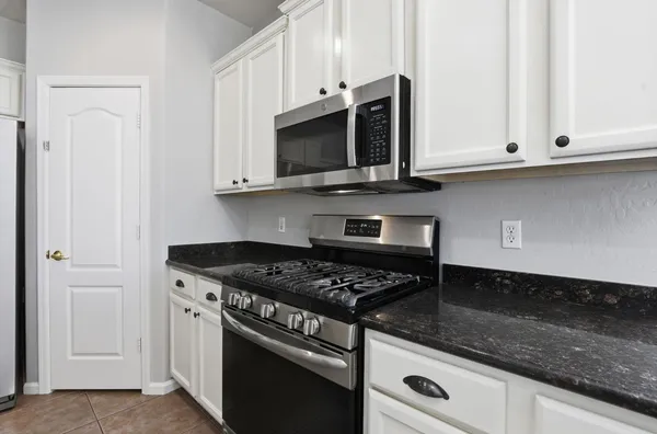 $3,695 | 3565 East Vaughn Court, Gilbert, AZ 85234