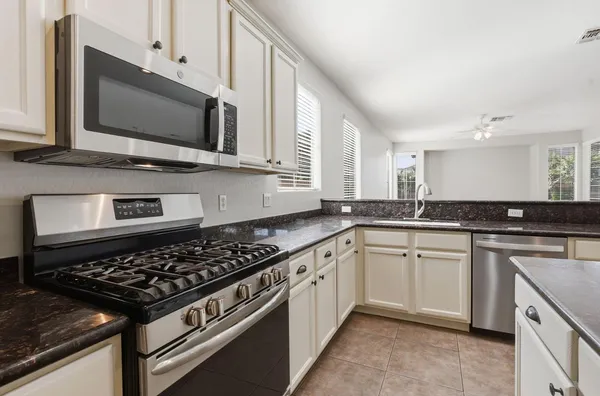 $3,695 | 3565 East Vaughn Court, Gilbert, AZ 85234