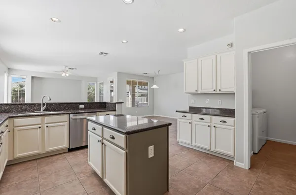 $3,695 | 3565 East Vaughn Court, Gilbert, AZ 85234