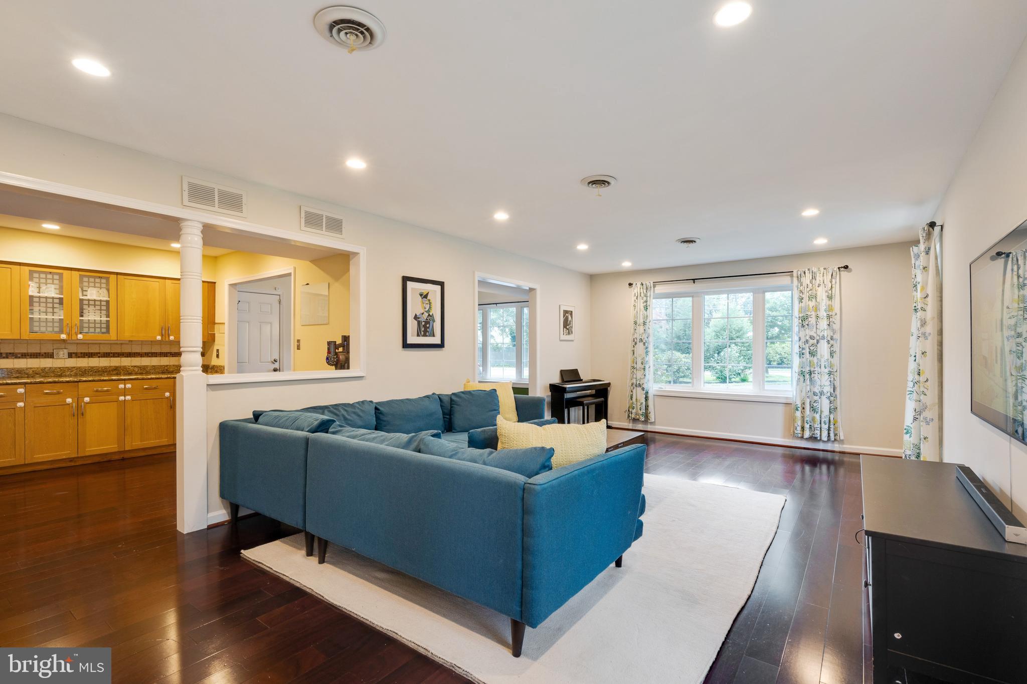 Entertaining space