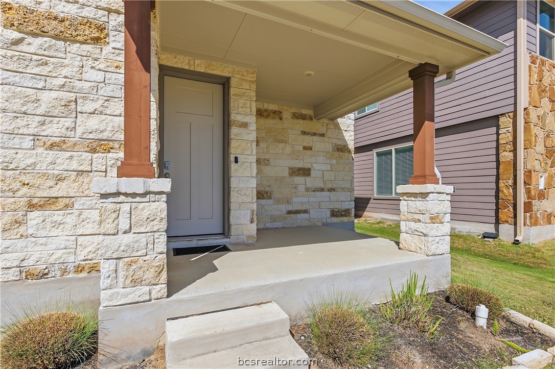 807 Double Mountain Road College Station, TX 77845 - Photo 3 of 19