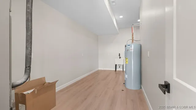 $885,000 | 420 Outer Drive, Lake Ozark, MO 65049