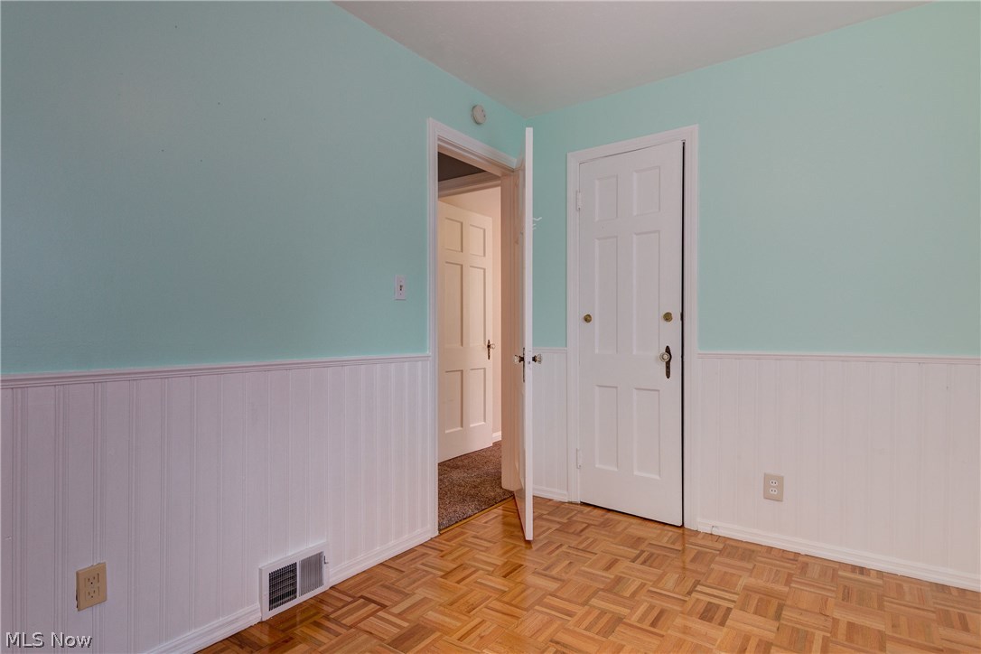 1668 Edgefield Road Lyndhurst, OH 44124 - Photo 13 of 26