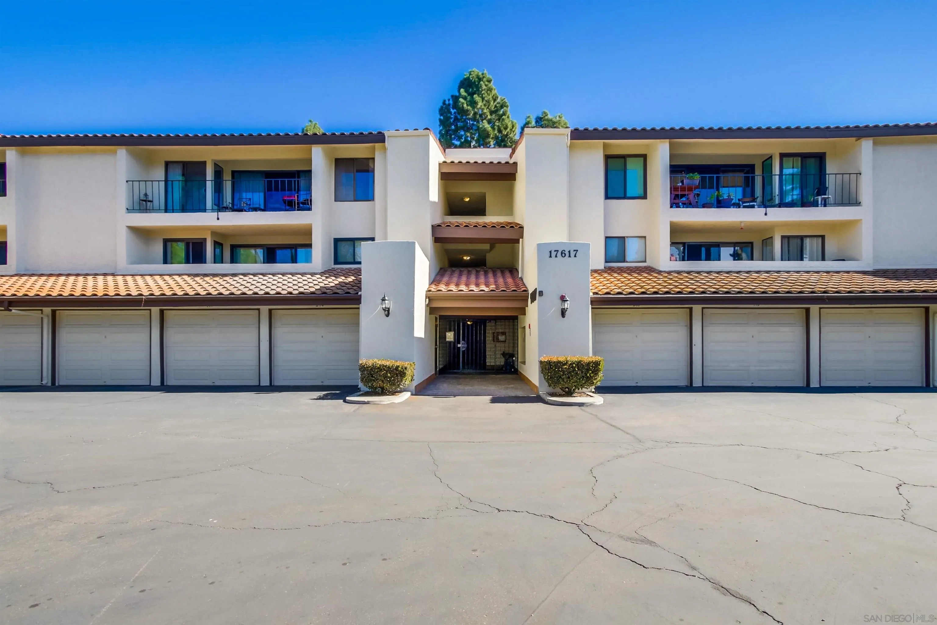 17617 Pomerado Road, Unit 215 San Diego, CA 92128 - Photo 39 of 57