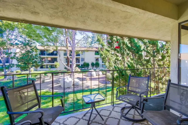 $3,900 | 17617 Pomerado Road, Unit 215, San Diego, CA 92128