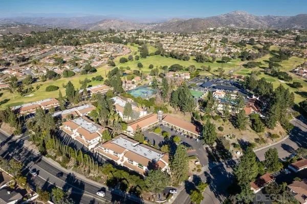 $3,900 | 17617 Pomerado Road, Unit 215, San Diego, CA 92128