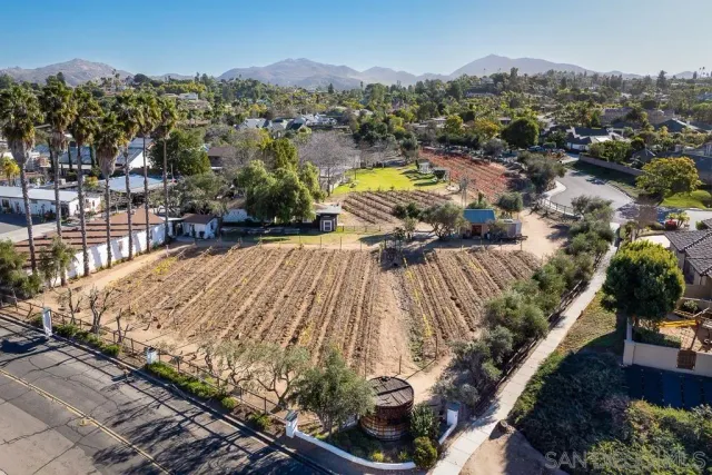 $3,900 | 17617 Pomerado Road, Unit 215, San Diego, CA 92128