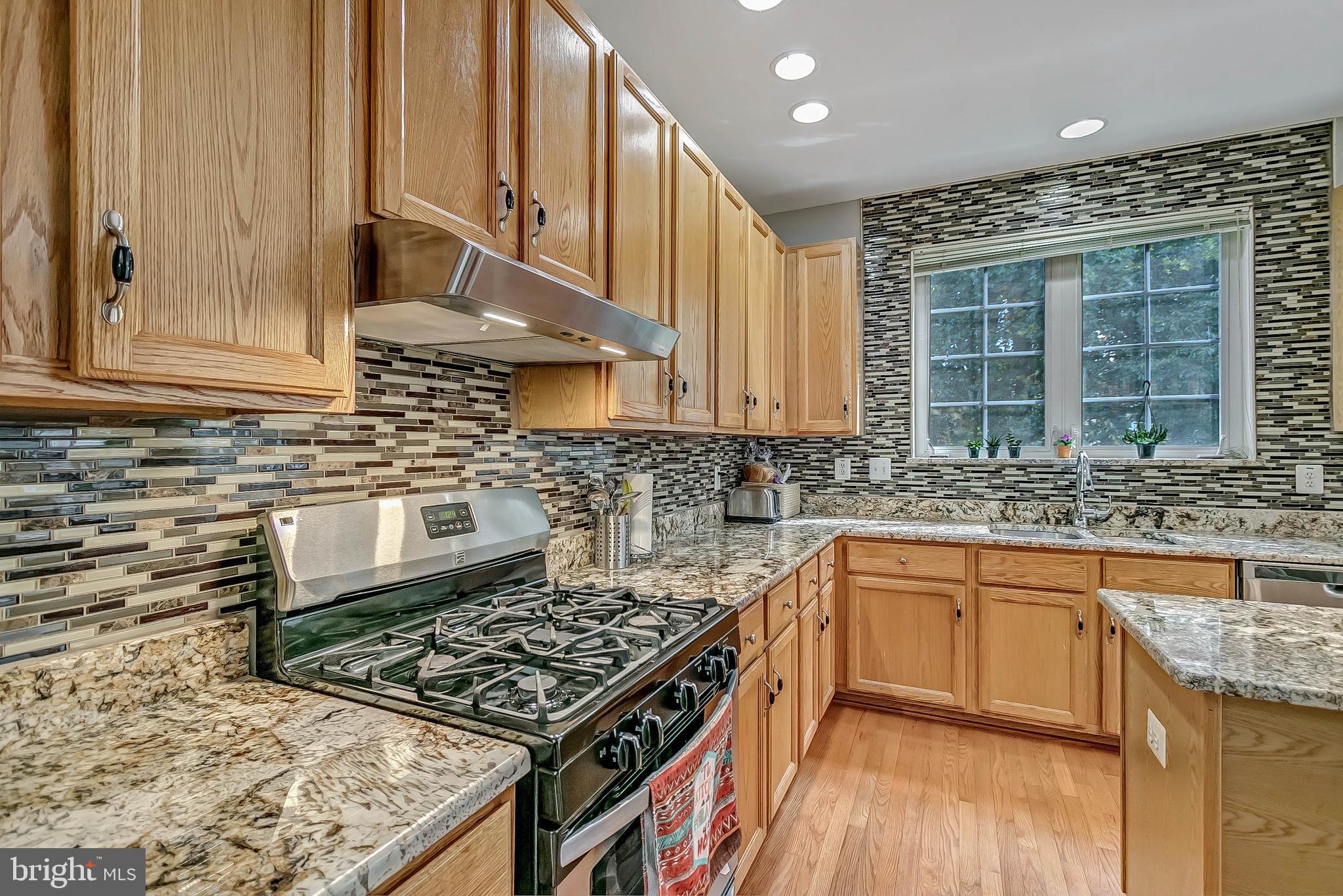 9124 Fox Park Road Clinton, MD 20735 - Photo 14 of 72 kitchen