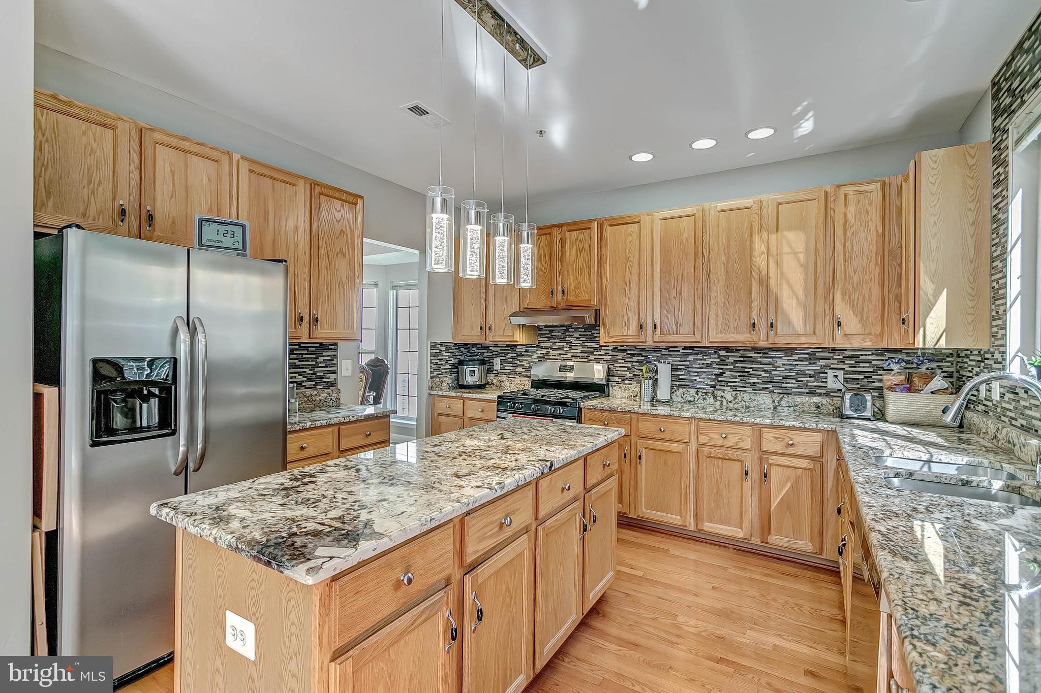 9124 Fox Park Road Clinton, MD 20735 - Photo 8 of 72 kitchen