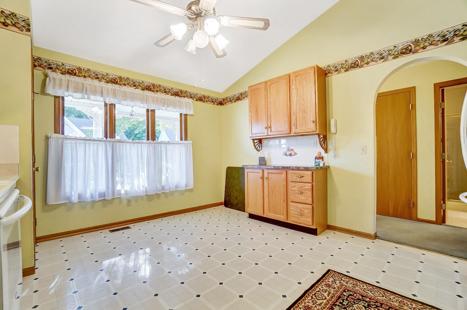 5781 Victorian Way Springfield, OH 45503 - Photo 9 of 26