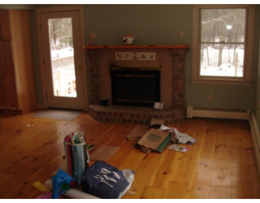 4 Mattapoisett Road Rochester, MA 02770 - Photo 3 of 4