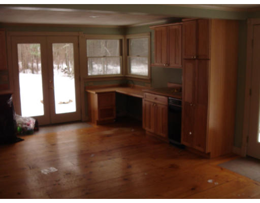 4 Mattapoisett Road Rochester, MA 02770 - Photo 4 of 4