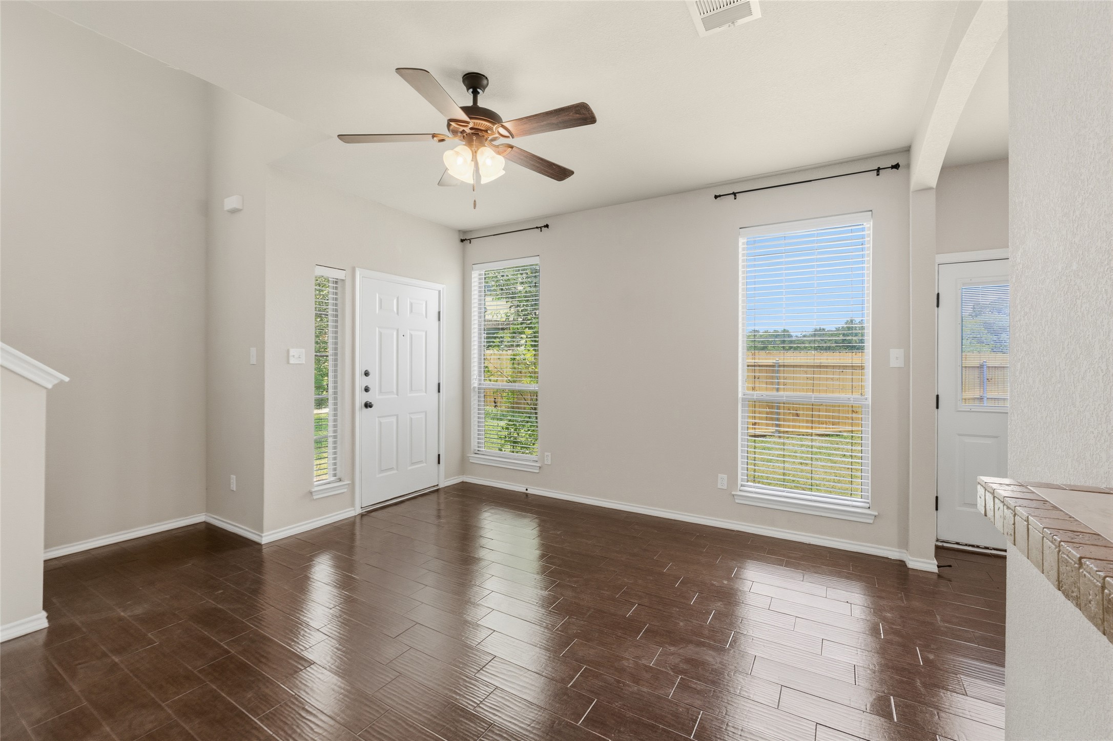 142 Sierra Rose Loop Georgetown, TX 78626 - Photo 8 of 40