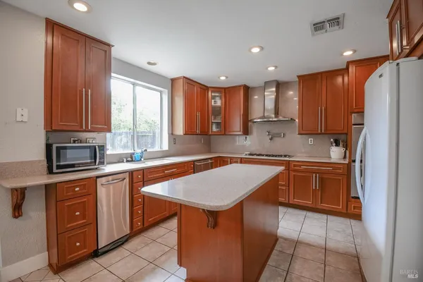 $735,000 | 640 Ferguson Court, Dixon, CA 95620