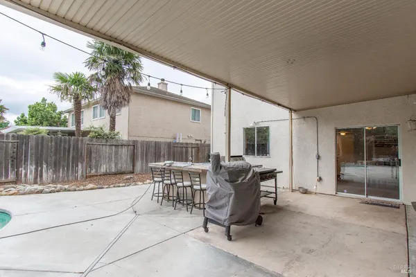 $735,000 | 640 Ferguson Court, Dixon, CA 95620