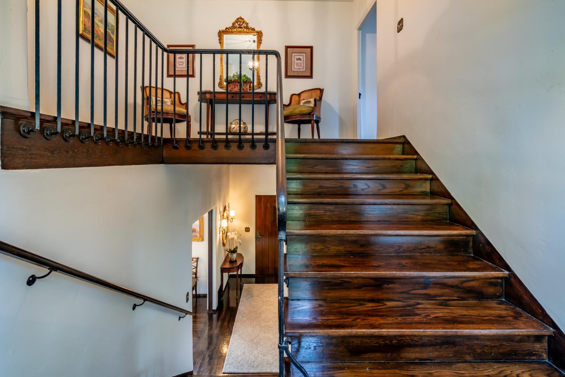 1098 Golf Road Montecito, CA 93108 - Photo 32 of 62 a view of entryway and hall with wooden floor