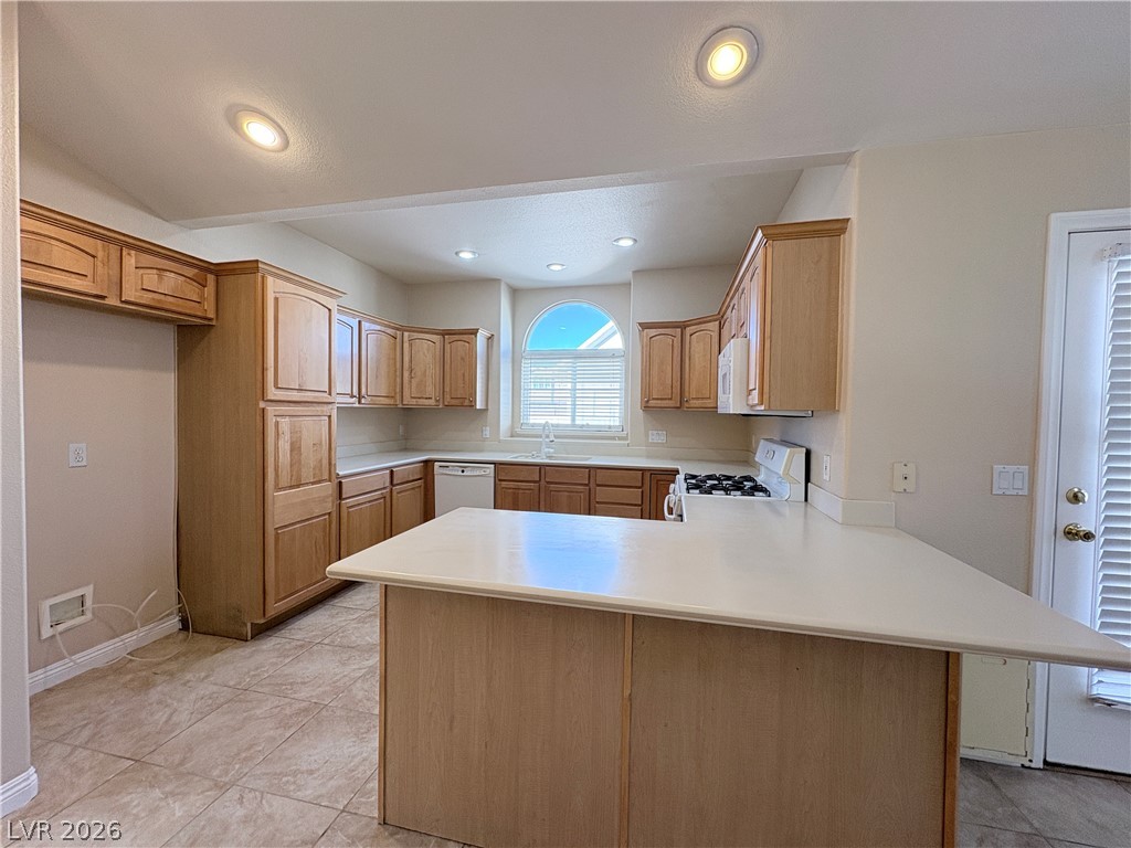 6544 Timberview Court Las Vegas, NV 89118 - Photo 9 of 36