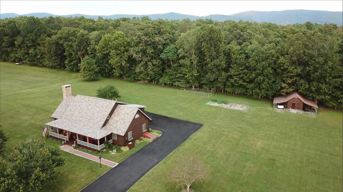 693 Belgian View Estates Road Lewisburg, WV 24901 - Photo 3 of 88 Gallery Image 3