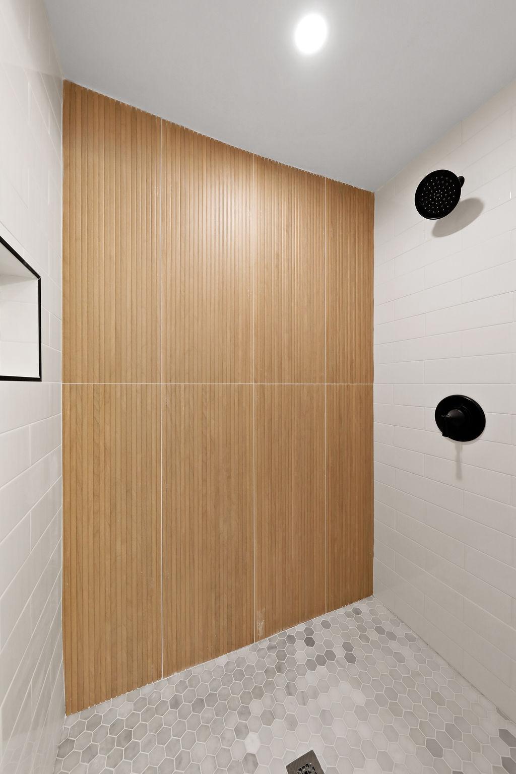925 Union Landing Road Cinnaminson, NJ 08077 - Photo 24 of 43 Main bathroom