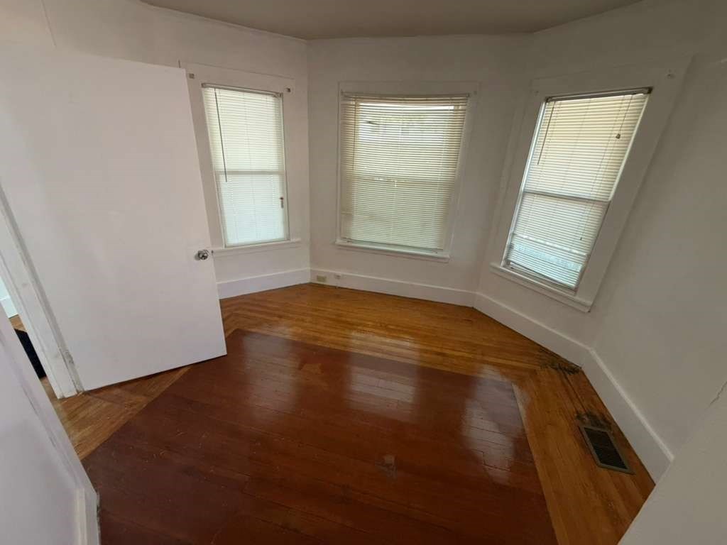 16 Alderman Street, Unit 1 Springfield, MA 01108 - Photo 6 of 7