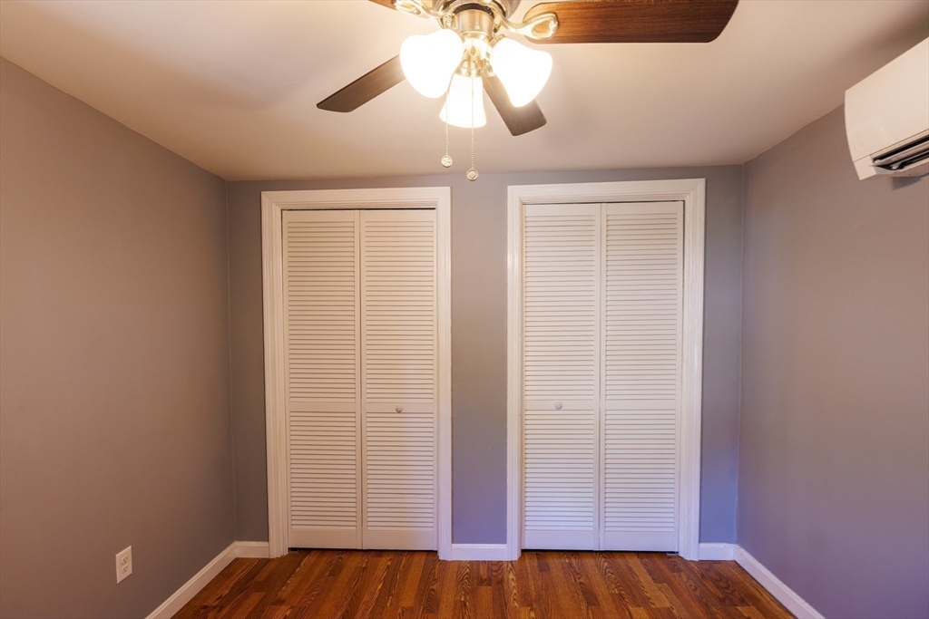8 Freeman Avenue Webster, MA 01570 - Photo 15 of 24