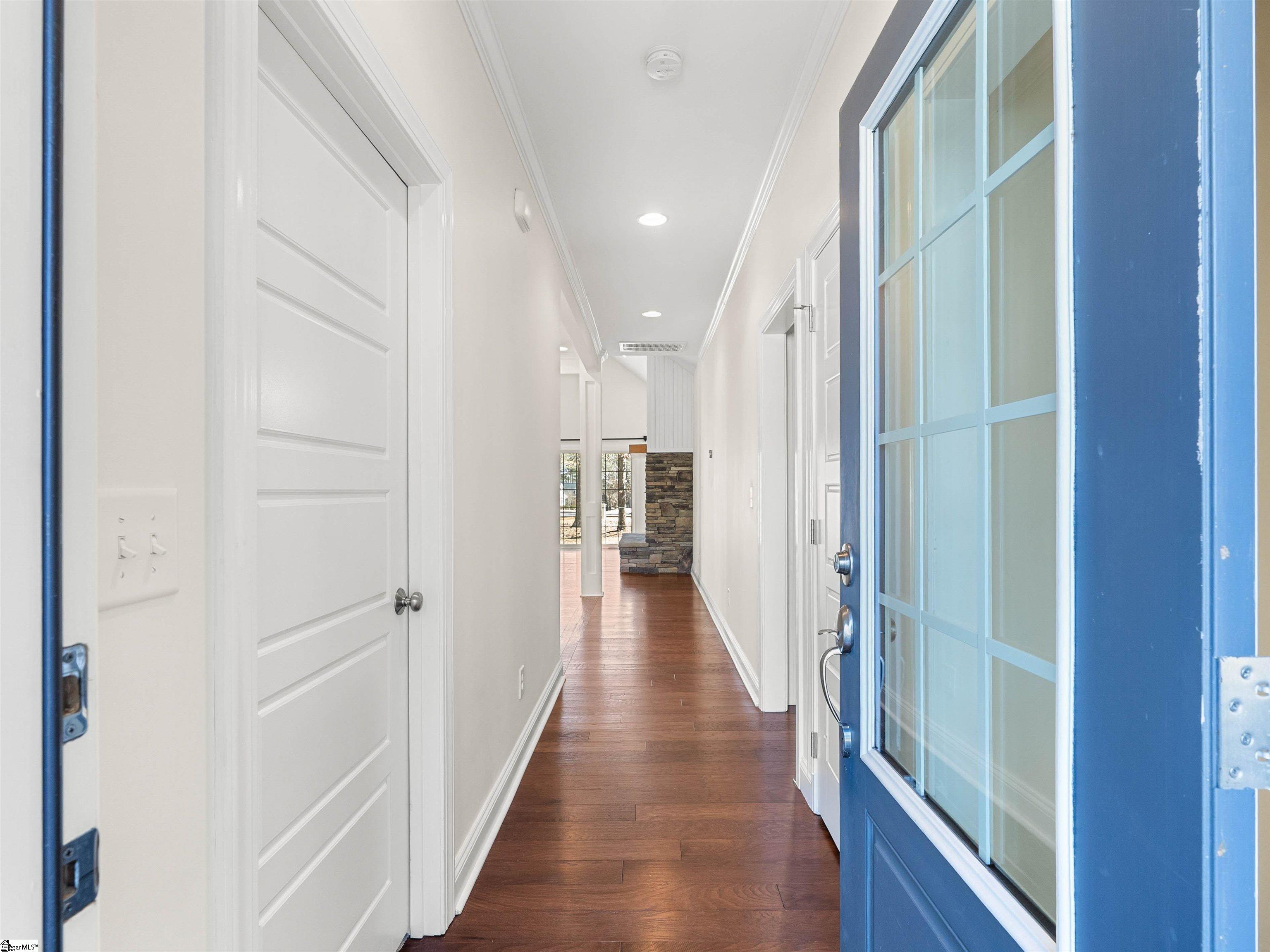 119 Lookout Way Ninety Six, SC 29666 - Photo 8 of 37