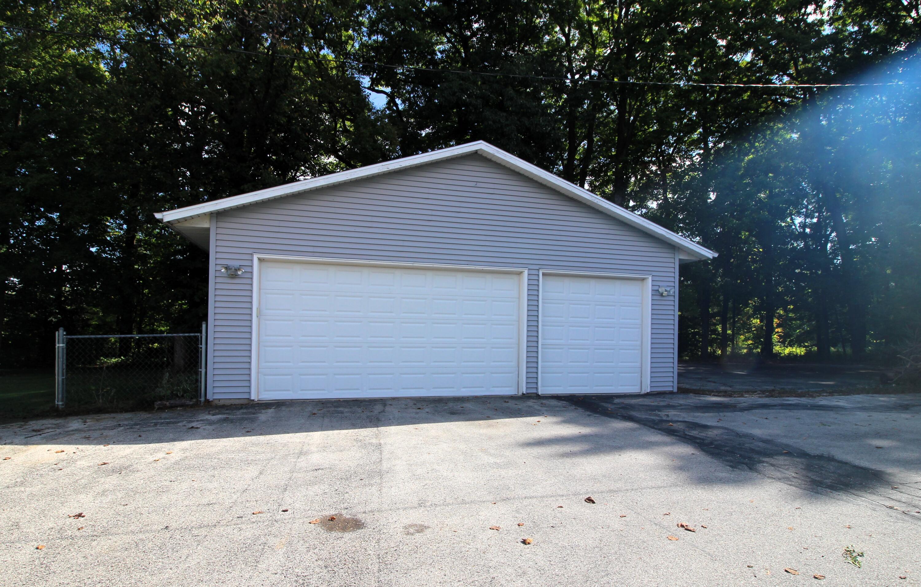 19010 West Main Street Lannon, WI 53046 - Photo 24 of 49 Garage