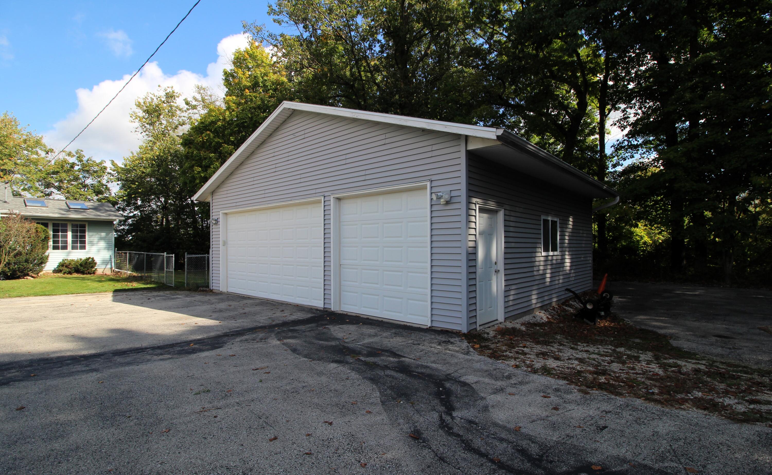 19010 West Main Street Lannon, WI 53046 - Photo 26 of 49 Garage