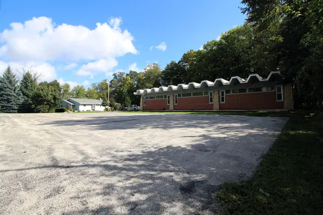 $749,900 | 19010 West Main Street, Lannon, WI 53046