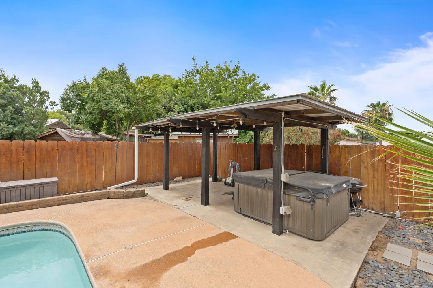 1422 Rall Avenue Clovis, CA 93611 - Photo 26 of 34