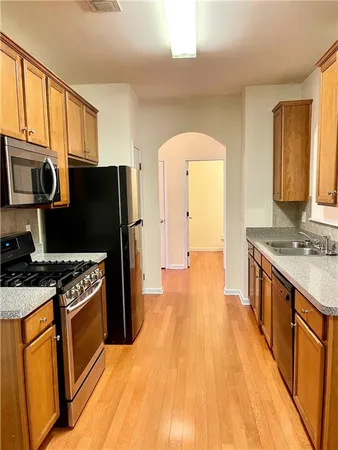 $2,850 | 981 Brownstone Lane Southwest, Unit 17, Marietta, GA 30064